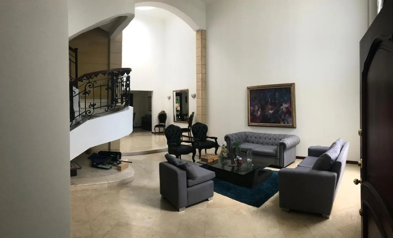 Feriehus Casa Rosario Ciudad Jardin Cali Villa Colombia